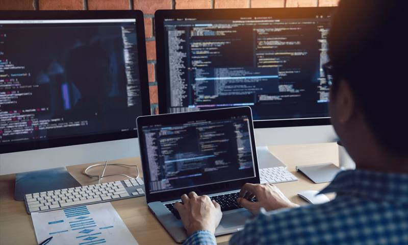 数据科学选型：R与Python如何赋能彬县网站建设？